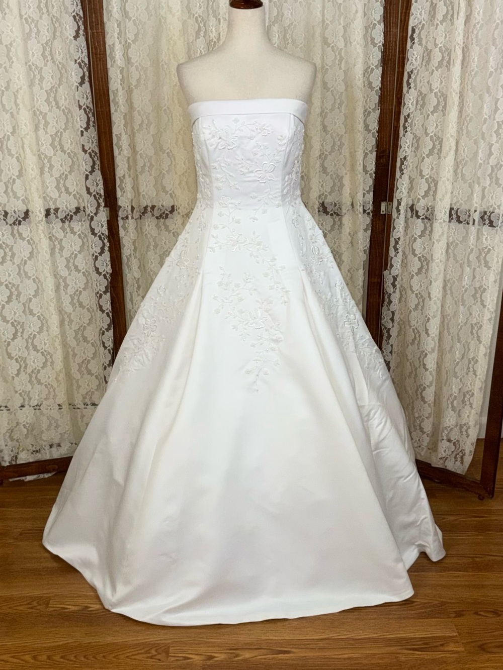 Stunning Vintage 90s Alfred Angelo Heavily Beaded Wedding Gown